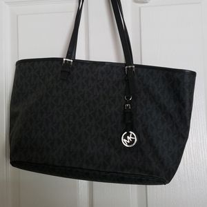 Brand new Michael kors tote